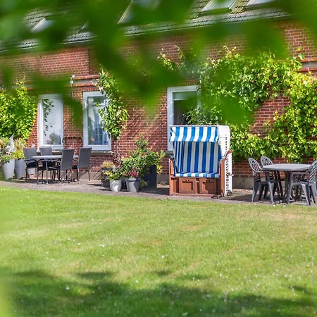 Apfel * Westermarkelsdorf